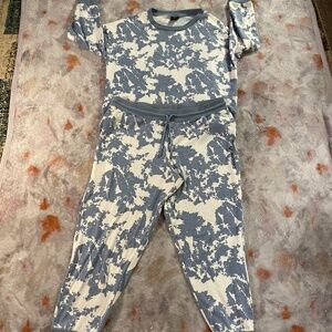 Reebok outfit Size XL